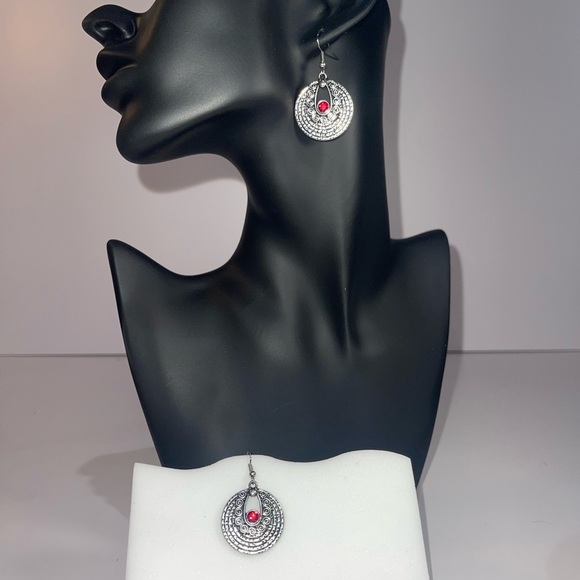 NWOT Silver Tone Round Earrings With Red Center Gem - Picture 2 of 4